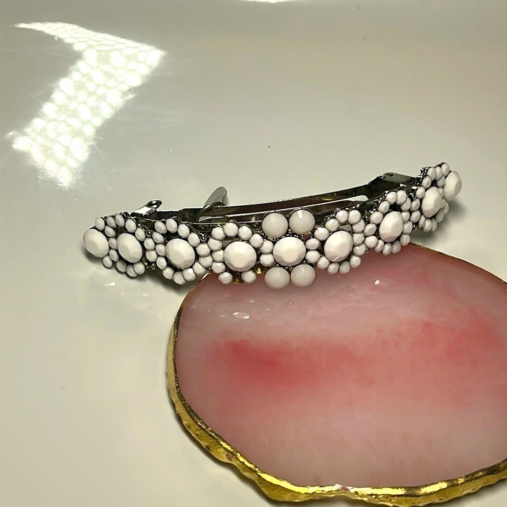 CÄRA N.Y. WHITE CRYSTAL HAIR CLIP VINTAGE